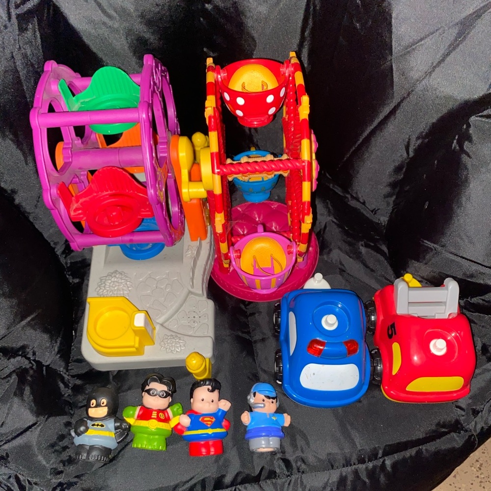 Vintage Fisher Price Little People Playset